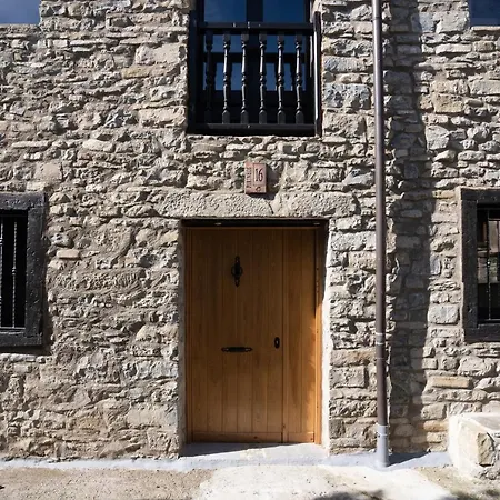 Casa De Piedra * Jaca
